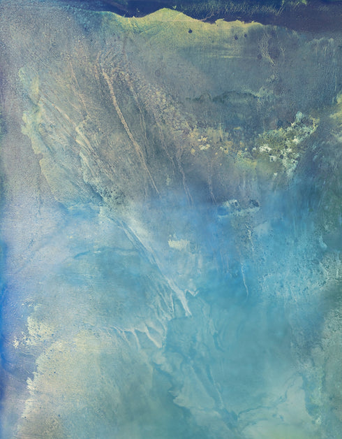 "Abalone" captures the serene beauty of the ocean depths through an abalone shell's iridescence. This diptych's soft aquas and teals mimic nacre's shimmer, offering a calming and reflective escape into natural marvels. Elevate your space with its luminous, calming presence.